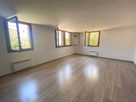 location appartement 2 pièces 54 m² à thuir (66300)