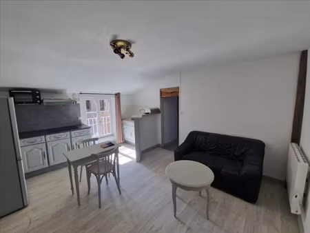 location appartement 2 pièces 23 m² à riom (63200)