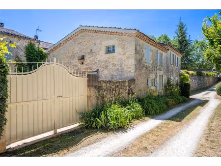 vente propriété 7 pièces 208 m² à larressingle (32100)  425 000 €