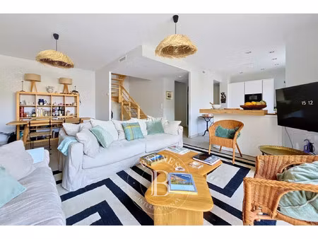 maison de ville à vendre dans le quartier ville d'ete