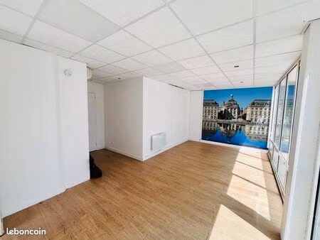 local commercial 200 m²