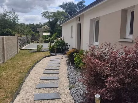 ? maison 2019 - 135 m² - 5 chambres - piscine 8x4 - dpe a - 305 000