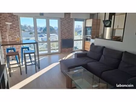 t3 meublé de 63m2  lumineux  balcon + parking couvert privé