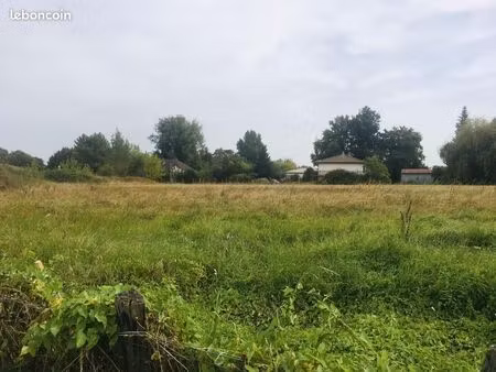 terrain 1 053 m² saint christoly de blaye