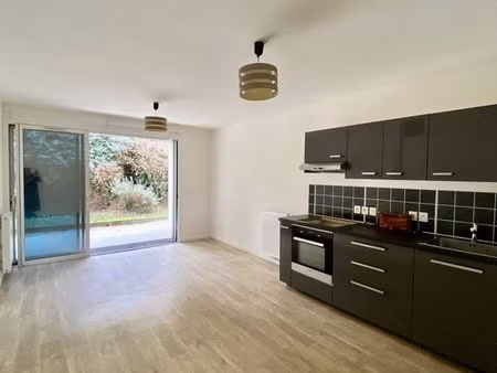 begles  limite bordeaux  t2 45m² avec terrasse