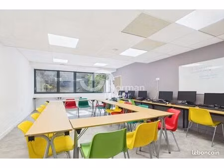 bureaux 845 m²