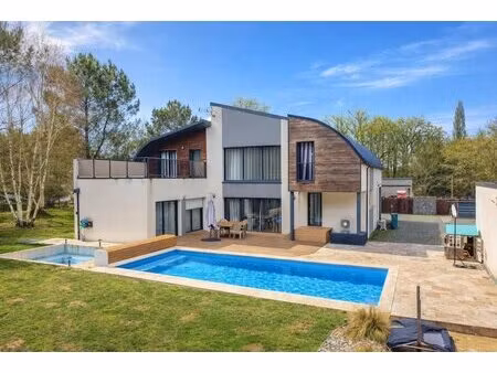 maison comtemporaine 206m²- piscine - double garage - jardin