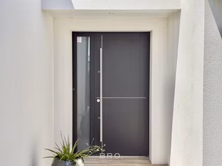à vendre maison 163m2 vannes- vie de plain pied - 4 chambres -terrain de 640m2