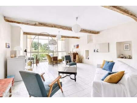 immeuble de charme à la réole