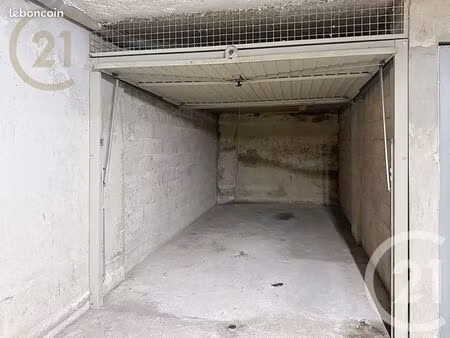 grand garage motte couchant