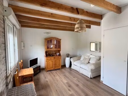 charmant logement étudiant - t2 meublé de 32 m² à lattes (proche tram & montpellier)