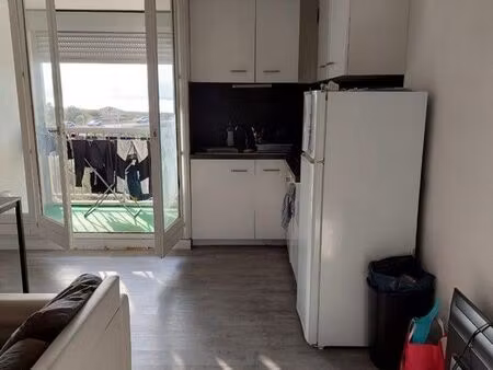 f2 carnon plage  vide  loué à l’année