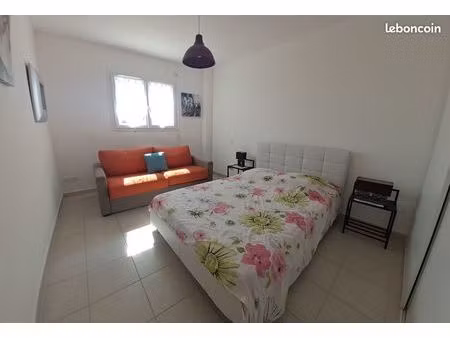 chambre meublée étudiante chez l'habitant
