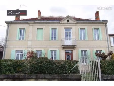 maison 8 pièces 210 m²