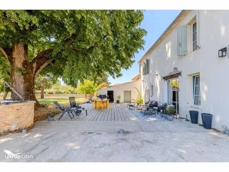 maison 4 pièces 196 m²