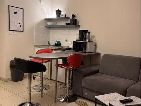 studio 1 pièce 27 m²