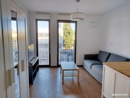 studio meublé – disponible immédiatement prés d'arènes  montpellier