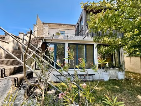 bien rare – maison / bureaux transformables – 121 28 m² + jardin + terrasse + garage – cen