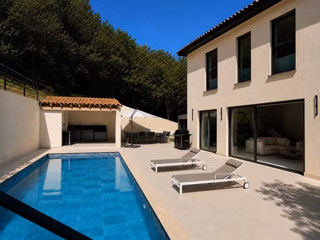 maison contemporaine à vendre dans le quartier port marianne