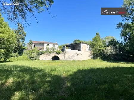 propriété 8 pièces 250 m²