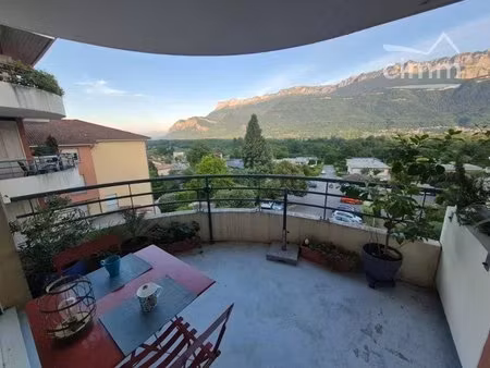 t4 2ème étage avec ascenseur  box garage  cave   balcon
