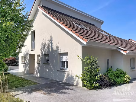 maison de 2006 avec piscine de 142 m2