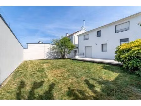 nantes - américains  maison familiale avec garage