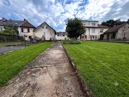 nilvange - maison de ville mitoyenne d'un côté de 74m2