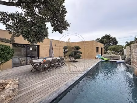 à deux pas des plages  une villa d'exception prête à vivre