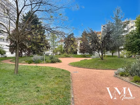 location appartement 2 pièces 48 m² à lyon 7 (69007)