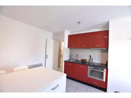 location appartement 1 pièce 35 m² à meyzieu (69330)