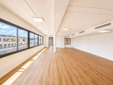 location bureau 128 m² à lyon 6 (69006)
