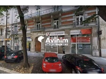 location commerce grenoble 38000 103m²