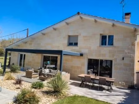 maison en pierre