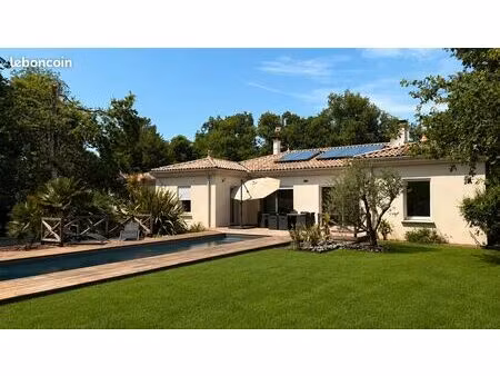 maison 7 pièces 200 m²