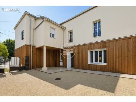 immeuble 200 m² hostens