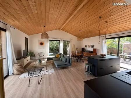 belle maison bois contemporaine