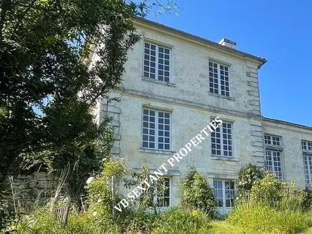 maison 15 pièces 550 m²