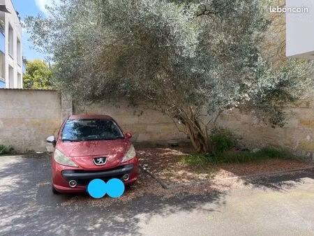 place de parking jardin public
