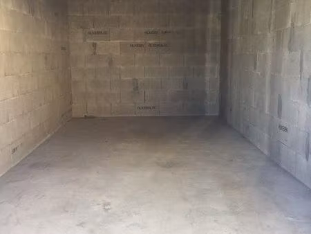 box 18 m2 commune de mios