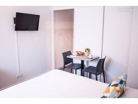 studio 1 pièce 19 m²