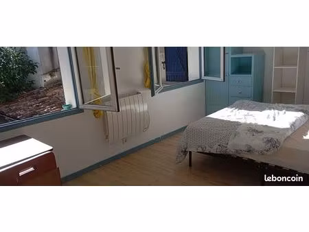 t1 duplex meublé bordeaux à 1 mn de la gare