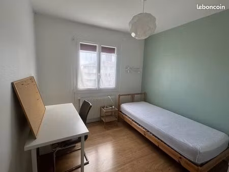 appartement 1 pièce 86 m²