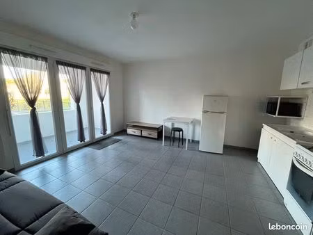 studio 1 pièce 27 m²