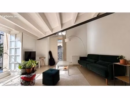 saint pierre – appartement duplex t2 bis meublé de 60 m²