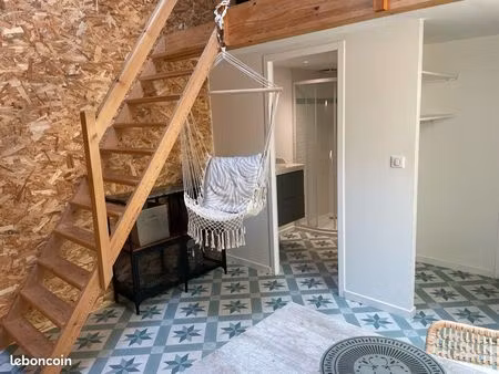studio 23 m2 dans appartement