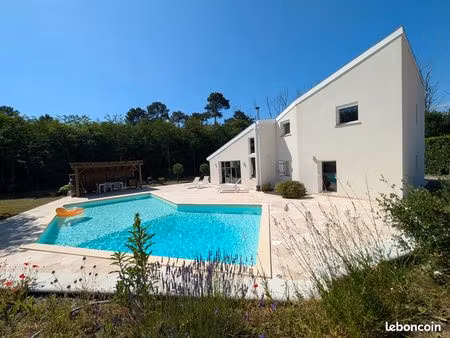 très belle maison t8 avec piscine en bordure de forêt st medard
