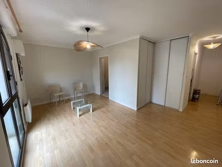 bordeaux triangle d'or studio 31m2  résidence de standing