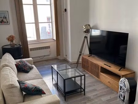 t2 58m2 hypercentre bordeaux