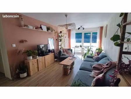 appartement meublé haut de gamme 65 m² – lormont les 4 pavillons – balcons  parking  tram 